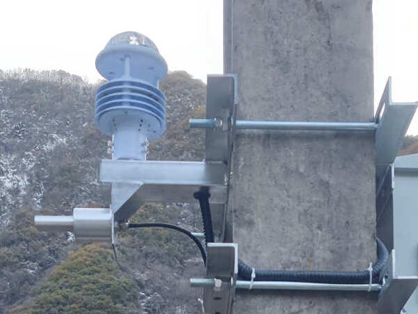 覆冰監(jiān)測設(shè)備案例實(shí)拍